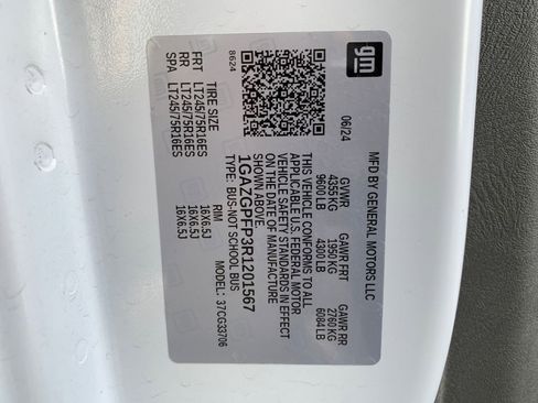 Used 2024 Chevrolet Express 3500 LT w/ LT Preferred Equipment Group image 27