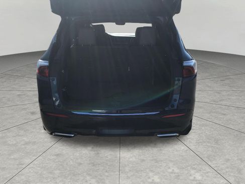 Used 2023 Buick Enclave Premium AWD/4WD image 13