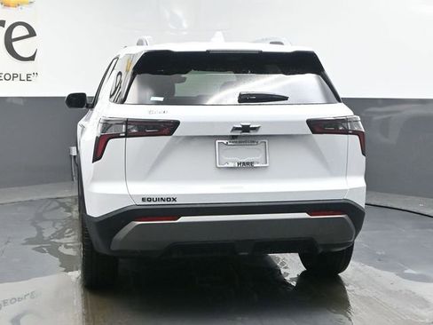 New 2026 Chevrolet Equinox LT w/ Convenience Package II image 13