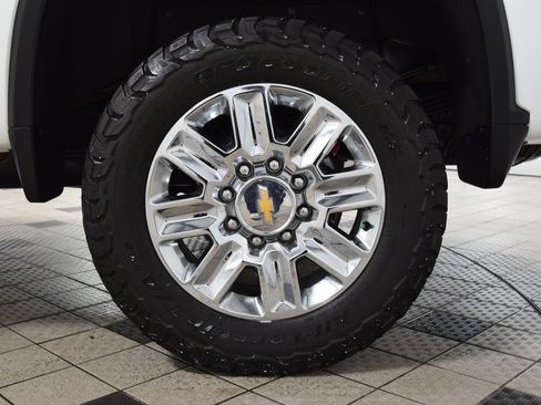 Used 2024 Chevrolet Silverado 3500 High Country w/ Technology Package AWD/4WD image 29