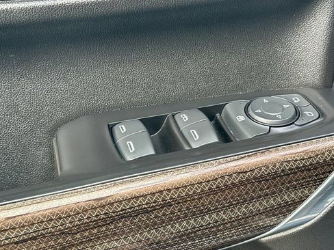 Used 2020 Chevrolet Silverado 1500 LT Trail Boss AWD/4WD image 11