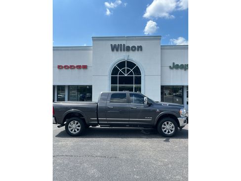 Used 2022 RAM 2500 Limited AWD/4WD image 1