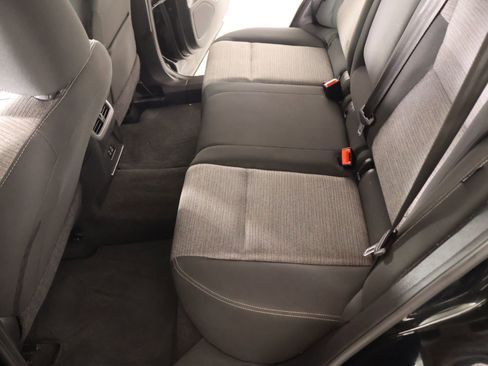 Used 2023 Nissan Rogue SV image 11