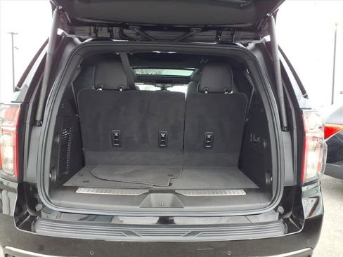 Used 2022 Chevrolet Tahoe Z71 w/ Luxury Package image 16