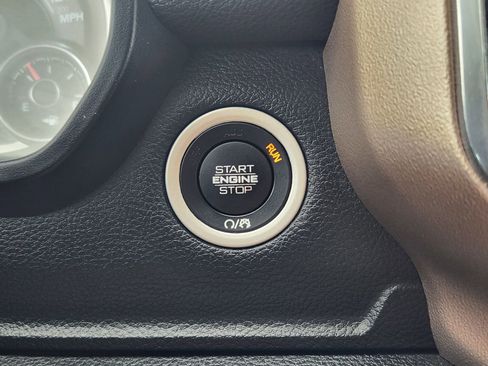 Used 2020 RAM 1500 Laramie image 24