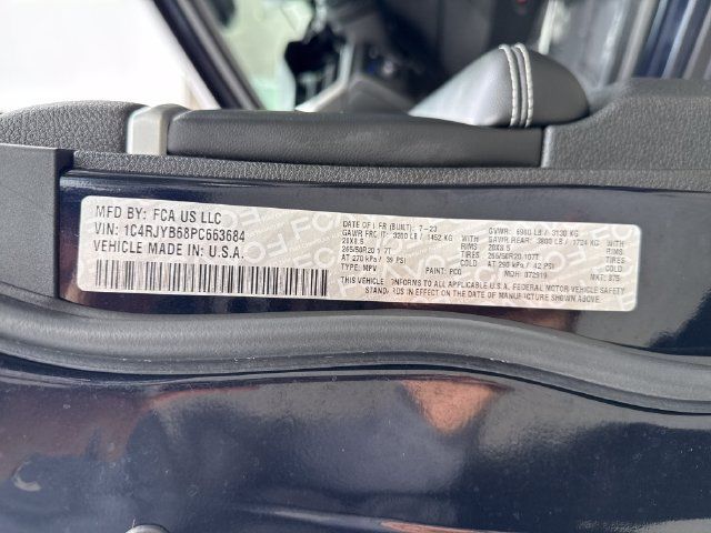 Used 2023 Jeep Grand Cherokee 4WD 4xe image 16