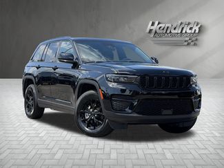 Used 2025 Jeep Grand Cherokee Altitude AWD/4WD video 2