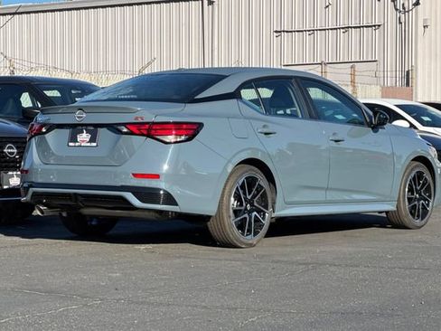 New 2025 Nissan Sentra SR image 4