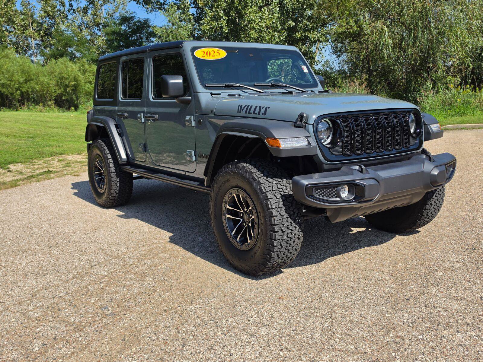Used 2025 Jeep Wrangler Unlimited Sport AWD/4WD image 16