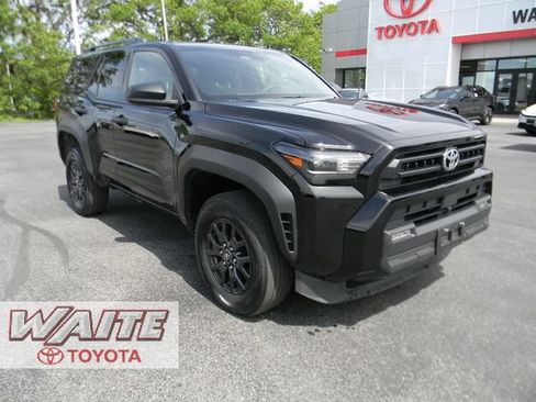 Used 2025 Toyota 4Runner SR5 AWD/4WD image 1