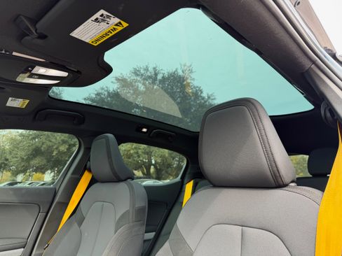 Used 2022 Polestar Polestar 2 w/ Performance Package image 21