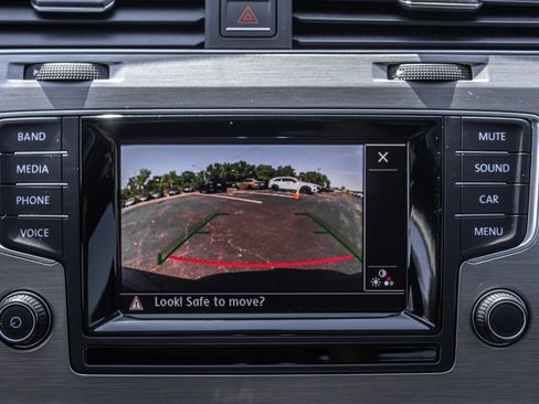Used 2015 Volkswagen Golf TDI SE w/ Lighting Package FWD image 18