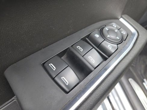 Used 2024 Chevrolet Silverado 1500 LTZ w/ LTZ Convenience Package II image 32