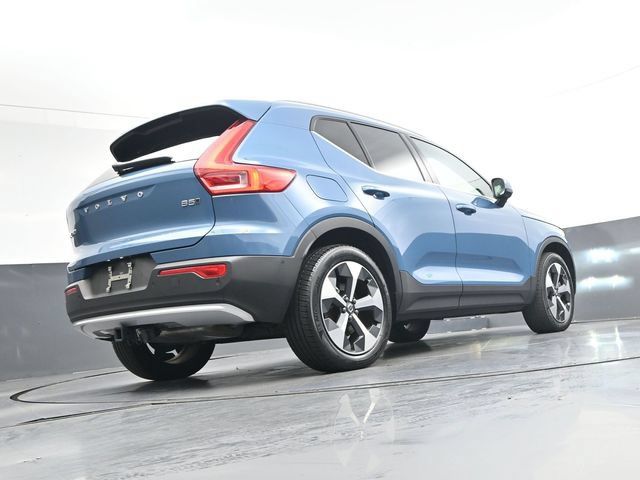 Used 2024 Volvo XC40 B5 Plus AWD/4WD image 31
