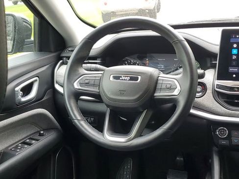 Used 2022 Jeep Compass Latitude AWD/4WD image 24