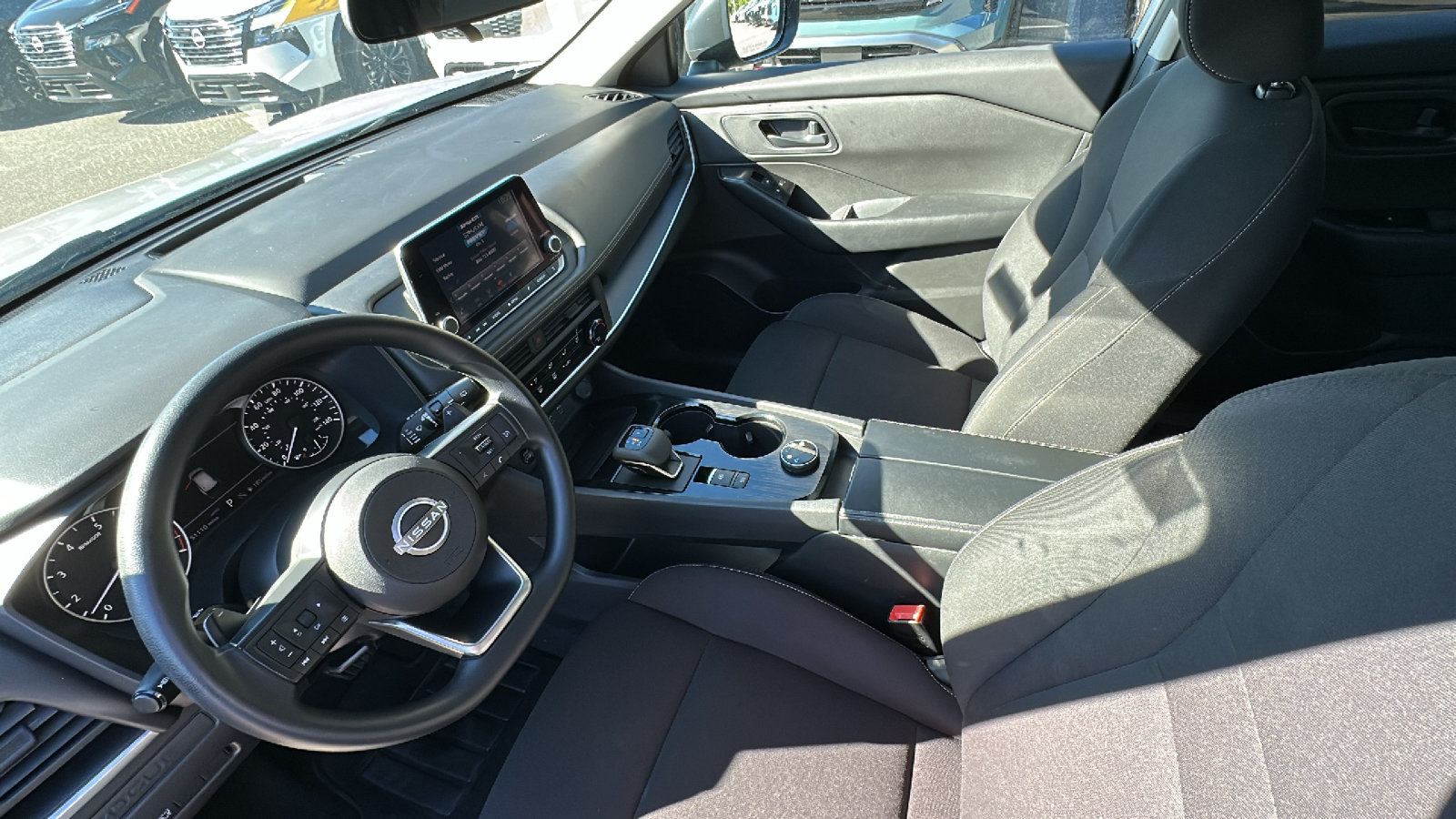 Used 2024 Nissan Rogue S AWD/4WD image 20