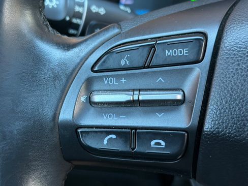 Used 2020 Hyundai Kona Limited image 31