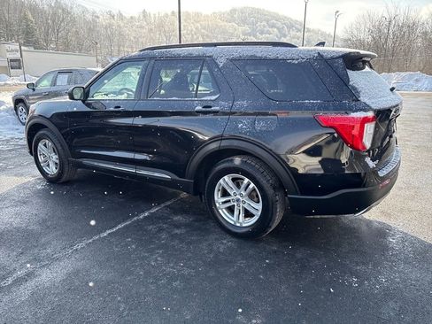 Used 2020 Ford Explorer XLT w/ Equipment Group 202A image 3