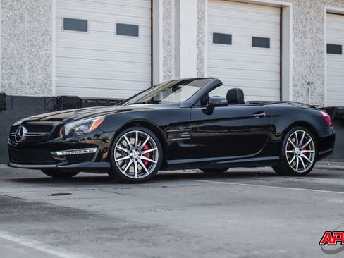 Used 2016 Mercedes-Benz SL 63 AMG AMG SL 63 w/ Driver Assistance Package image 42