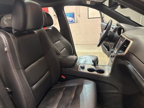 Used 2014 Jeep Grand Cherokee Limited AWD/4WD image 23