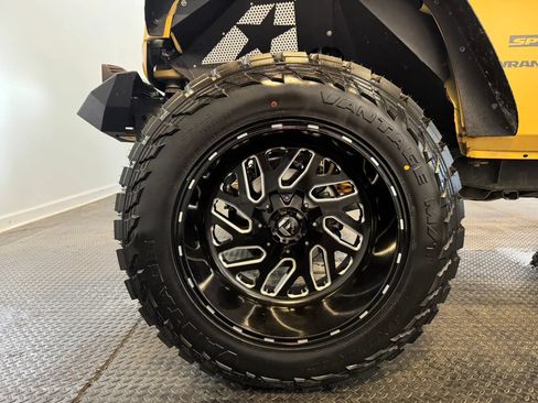 Used 2013 Jeep Wrangler Sport AWD/4WD image 37
