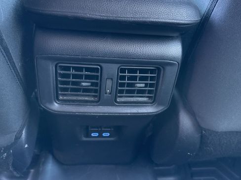 Used 2022 Toyota RAV4 XLE image 21