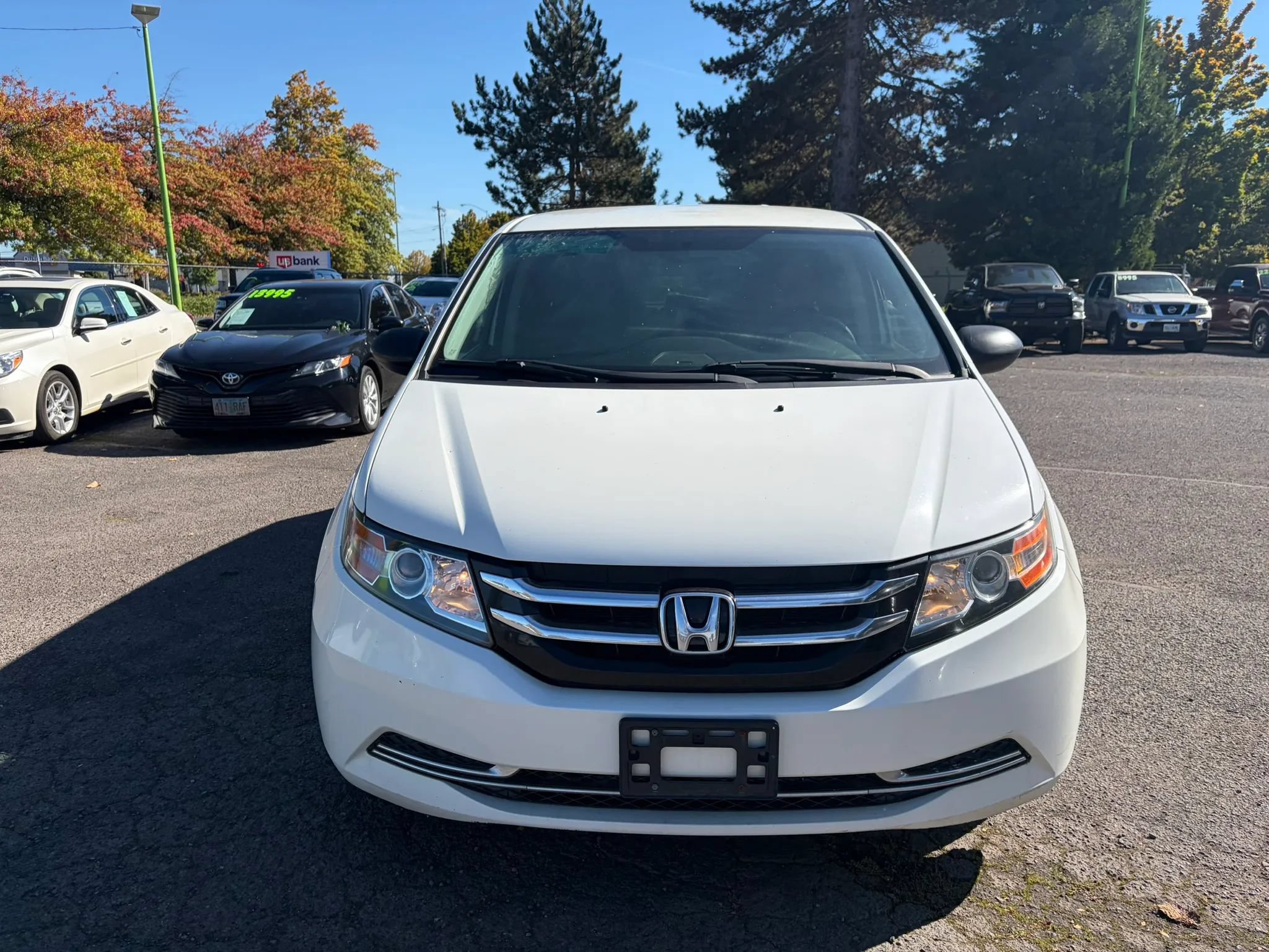 Used 2014 Honda Odyssey LX image 2