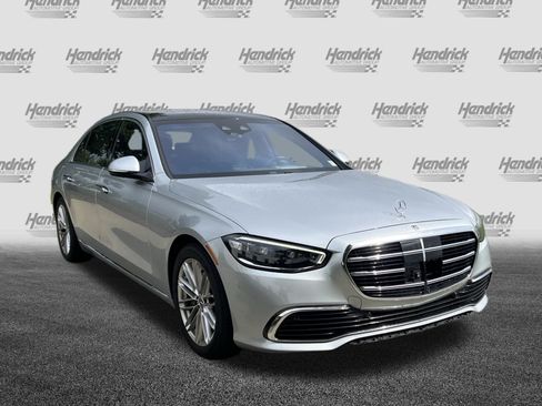 Used 2021 Mercedes-Benz S 580 4MATIC Sedan image 2