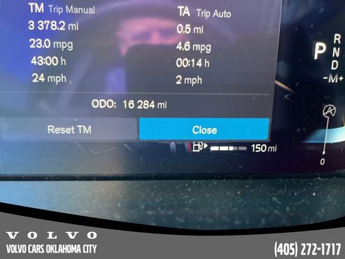 Certified 2023 Volvo XC40 B5 Plus w/ Climate Package image 11