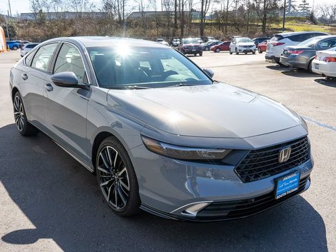 New 2026 Honda Accord Touring image 4