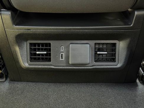 Used 2024 Chevrolet Silverado 1500 LT image 25