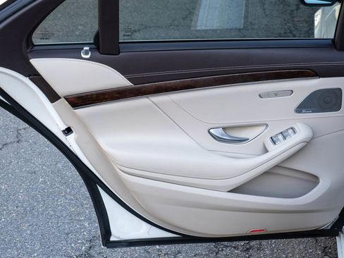 Used 2019 Mercedes-Benz S 450 4MATIC Sedan w/ Premium Package image 29