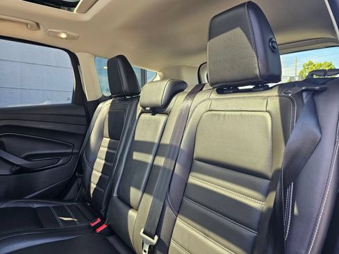 Used 2018 Ford Escape SEL w/ Canadian Touring Package AWD/4WD image 17