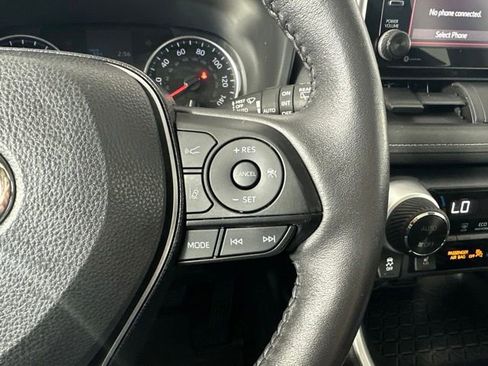 Used 2021 Toyota RAV4 XLE w/ Convenience Package AWD/4WD image 15
