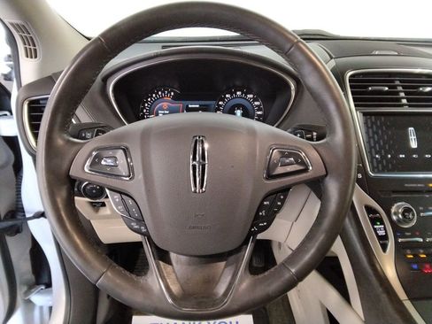 Used 2018 Lincoln MKX Reserve w/ Driver Assistance Package image 11