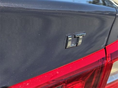 Used 2025 Chevrolet Malibu LT image 17