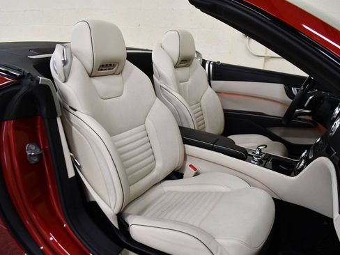 Used 2019 Mercedes-Benz SL 550 image 10