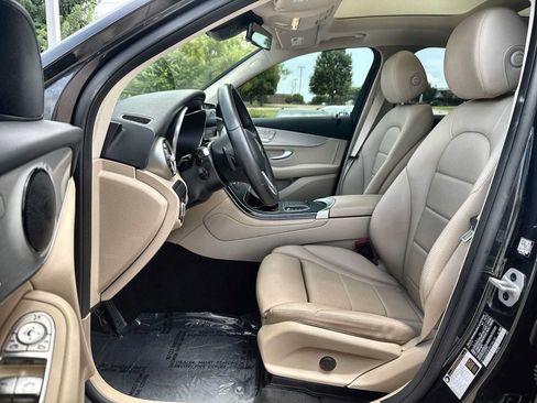 Used 2022 Mercedes-Benz GLC 300 image 10