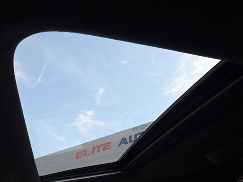 Used 2022 Dodge Durango R/T w/ Tow 'N Go Package image 29