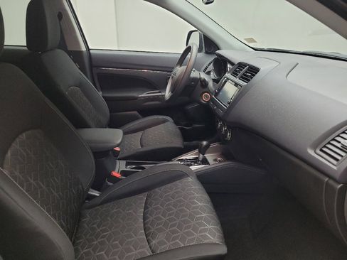 Used 2025 Mitsubishi Outlander Sport ES AWD/4WD image 21