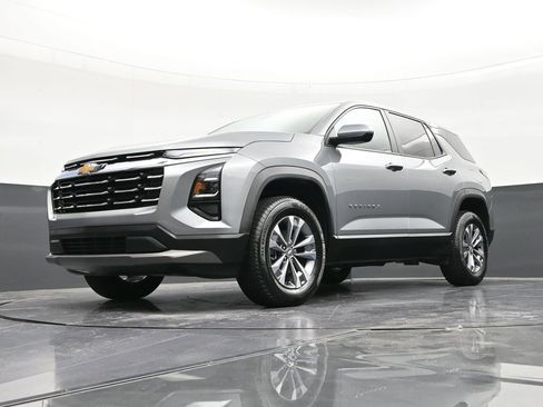 Used 2025 Chevrolet Equinox LT image 17