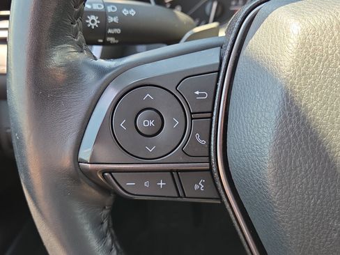 Used 2022 Toyota Camry SE w/ Audio Upgrade Package image 12