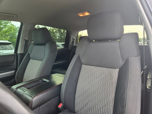 Used 2016 Toyota Tundra SR5 w/ SR5 Upgrade Package RWD image 24