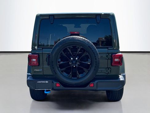 Used 2024 Jeep Wrangler Unlimited Sahara AWD/4WD image 6