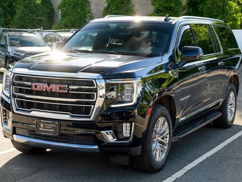 Used 2024 GMC Yukon XL SLT w/ SLT Premium Package AWD/4WD image 4