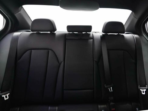 Used 2026 BMW 330i Sedan w/ M Sport Package RWD image 9