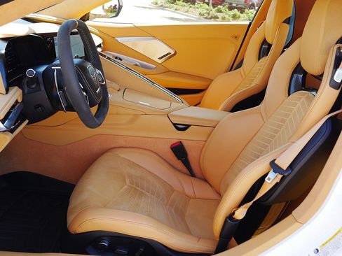 Used 2022 Chevrolet Corvette Stingray Premium Conv w/ Z51 Performance Package RWD image 10