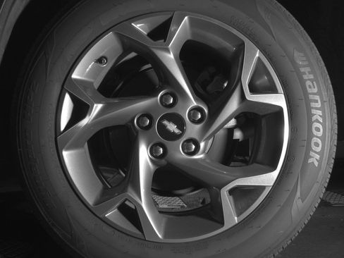 Used 2025 Chevrolet Trax LT FWD image 13