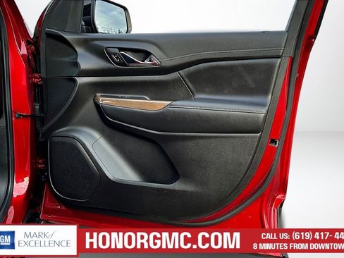 Used 2023 GMC Acadia SLE w/ Elevation Edition image 28