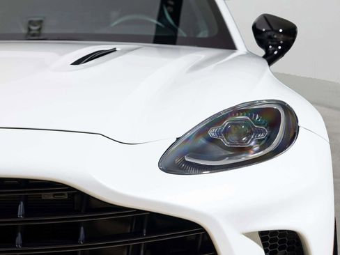 Used 2025 Aston Martin DBX 707 image 46